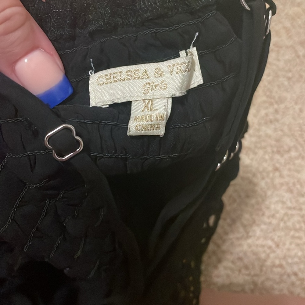 Chelsea & Violet Top! - Picture 3 of 3